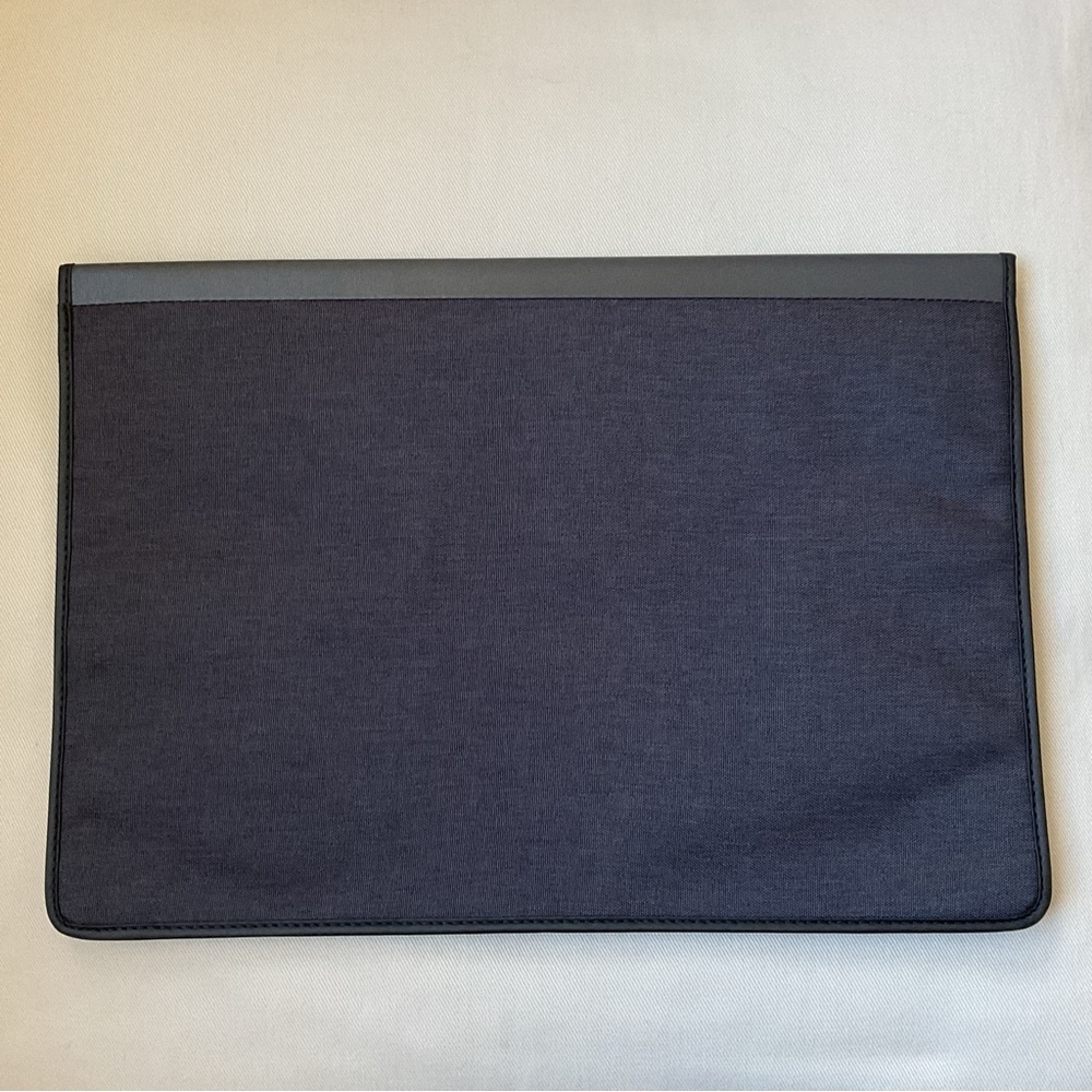 ASUS Black Laptop Sleeve for Men - Picture 3 of 7